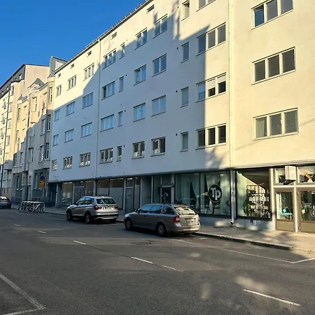 Stylish 2 Bed With Park View * Turku
